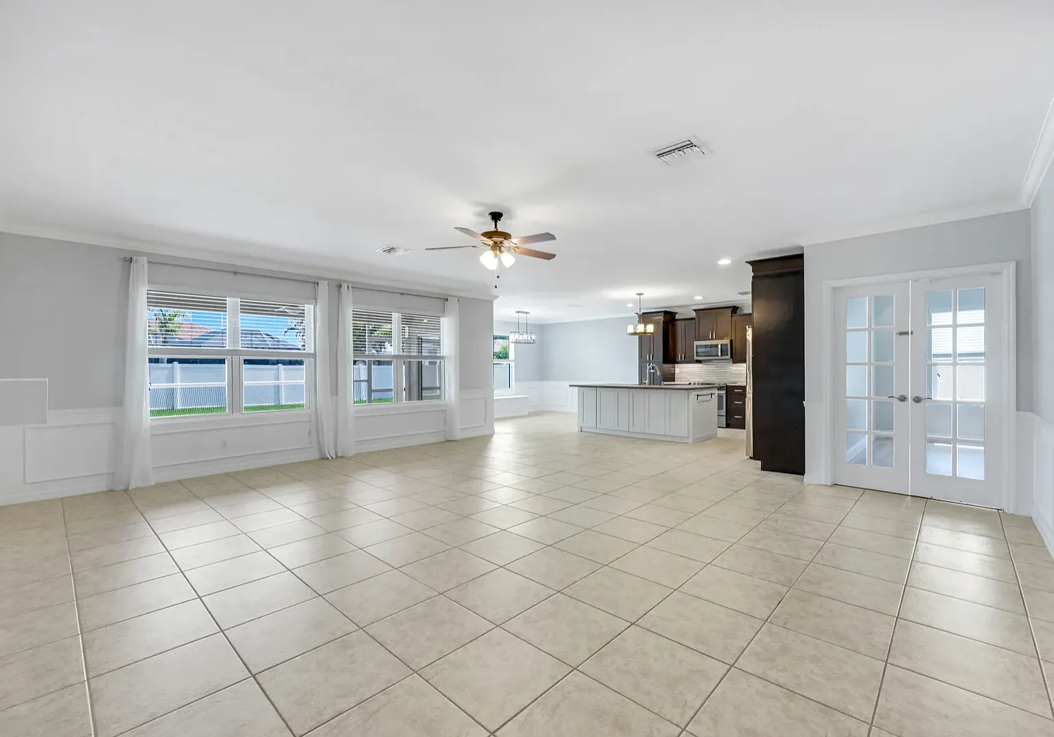 4 bed, 2319 sqft, $2,500 — Photo 4