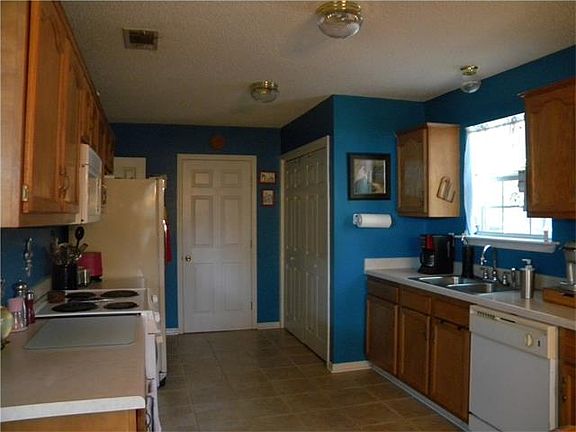 5th image of 71245 Schooner Pl