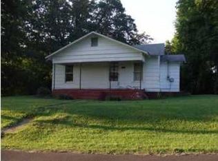 1103 8th St, Tuscumbia, AL 35674