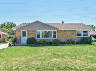 5803 W Allerton Ave, Greenfield, WI 53220