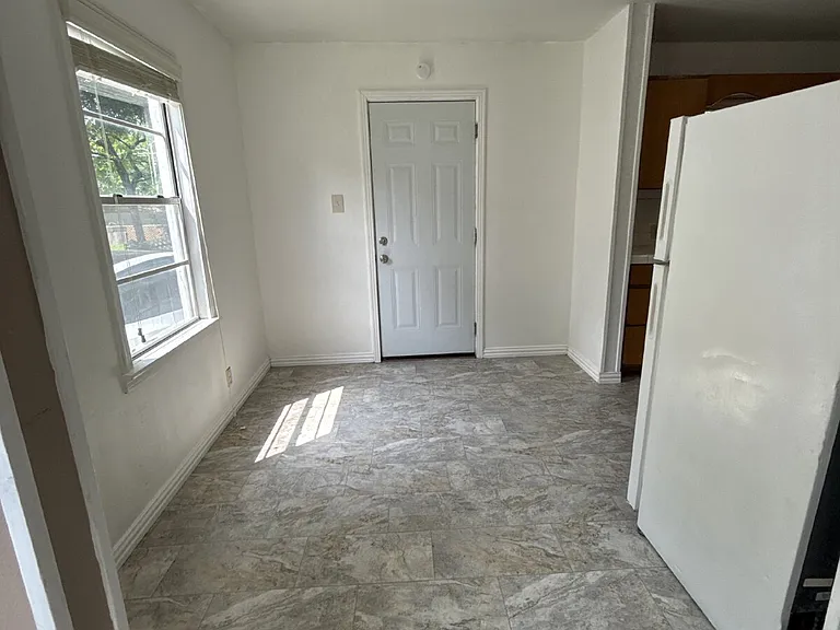1607 McAdams Ave — Photo 3