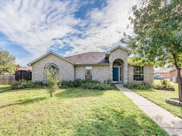730 Dillard Cir, Cedar Hill, TX 75104