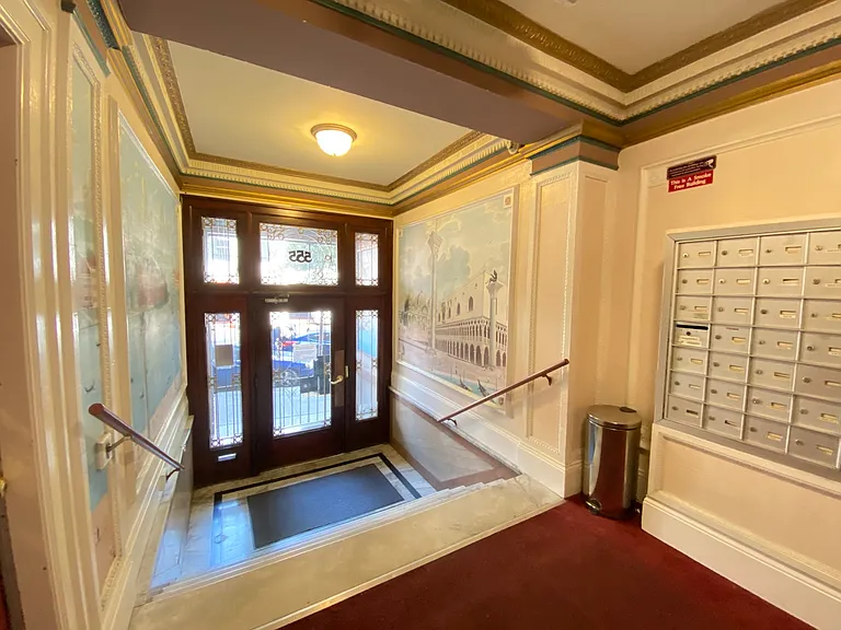 555 Ofarrell St — Photo 13