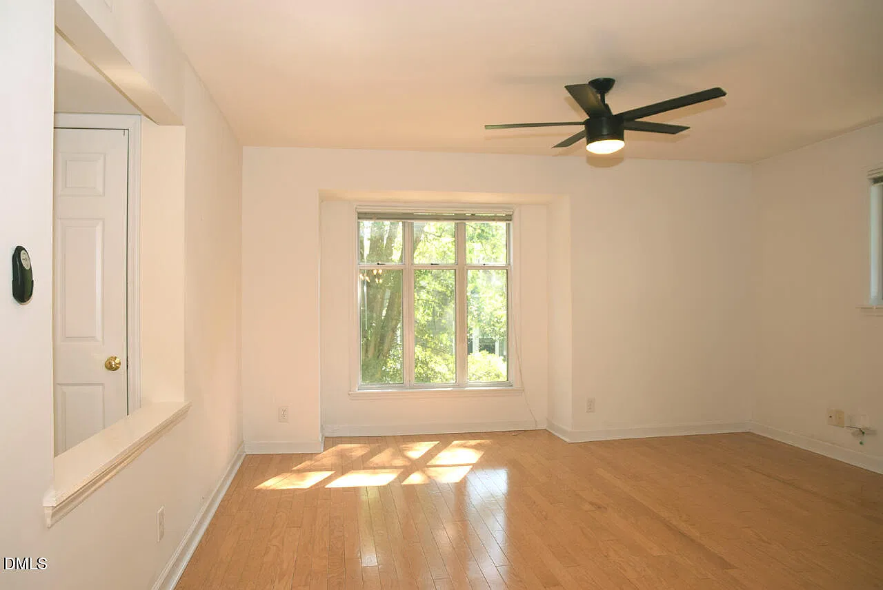 1 bed, 1.0 bath, 732 sqft, $1,650 — Photo 3