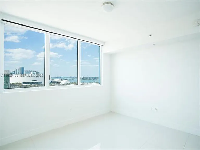 244 Biscayne Blvd #2402 — Photo 11