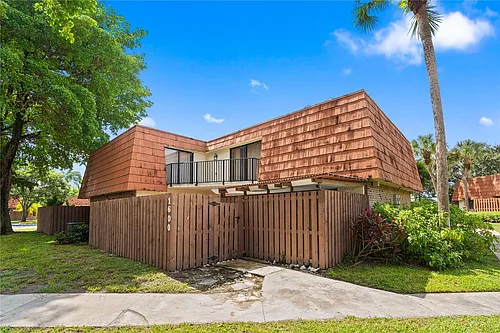 1600 Coral Ave #1600 Photo 1