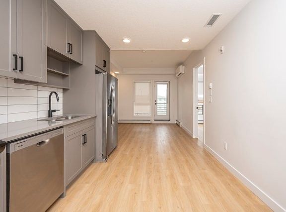 2nd image of 350 Livingston Cmn NE #3305