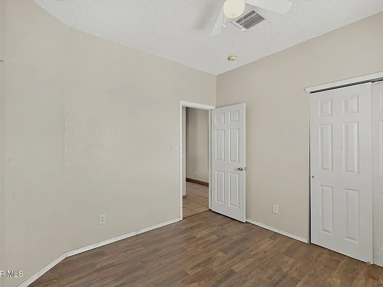 14224 Desert Ash Dr — Photo 45