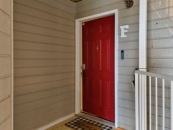 4th image of 1400 Cedar Ridge Dr