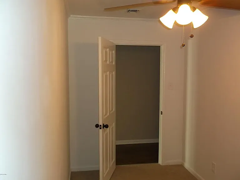 226 Monterey St — Photo 7