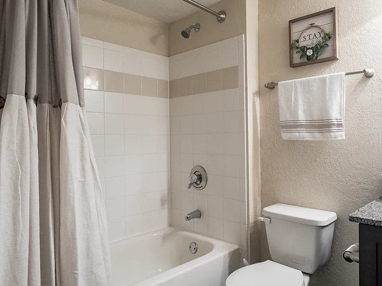 The Landings at Boot Ranch | Palm Harbor FL | Model Bathroom