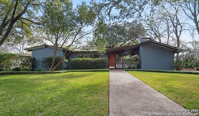 1st image of 214 Oak Park Dr