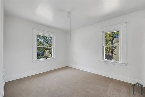 3313 E 121st St — Photo 12