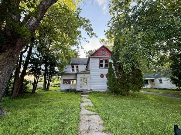 604 S Main St, Necedah, WI 54646