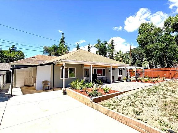 2nd image of 111 Poinsettia Ave