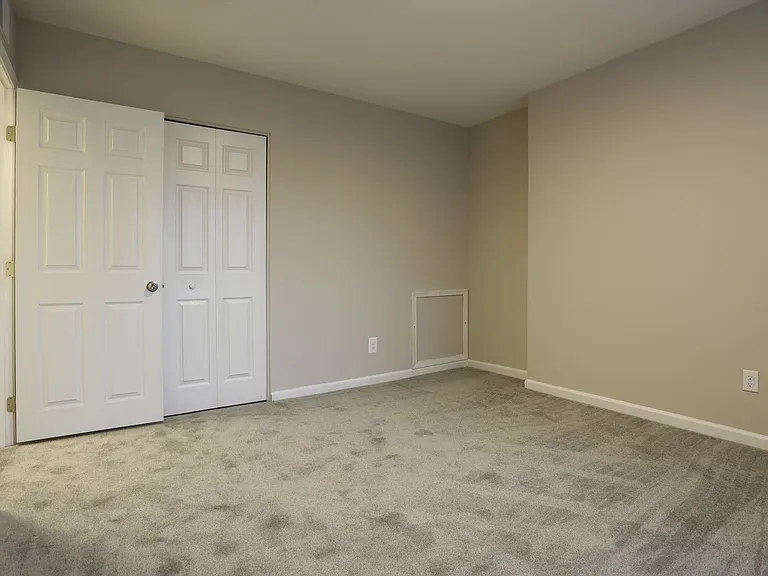 Chestnut Lane Apartments — Photo 21