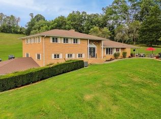 299 Drews Ln, Cedar Bluff, VA 24609