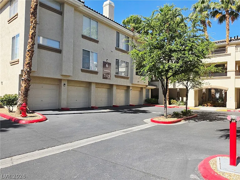 7123 S Durango Dr #111 — Photo 6
