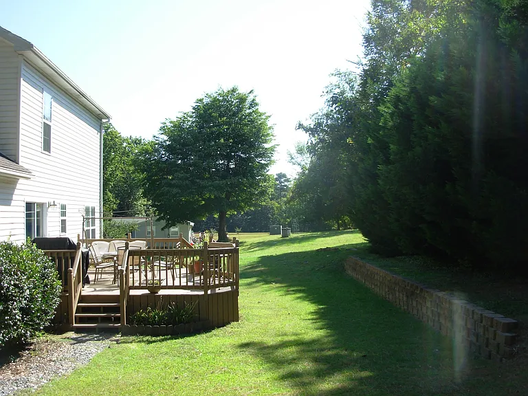 216 Strawberry Plains Rd — Photo 6
