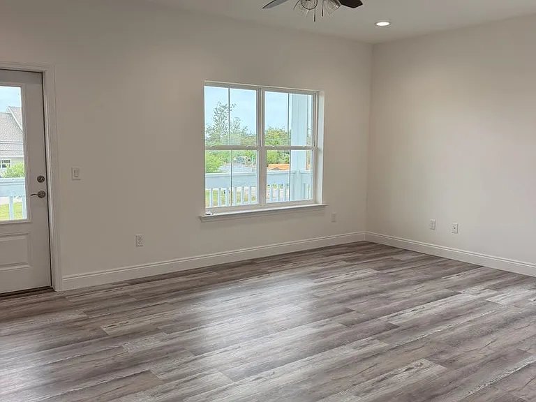 913 Plantation Dr — Photo 11