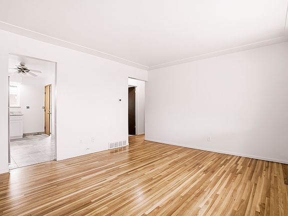 4th image of 5702 S Pearl St APT A