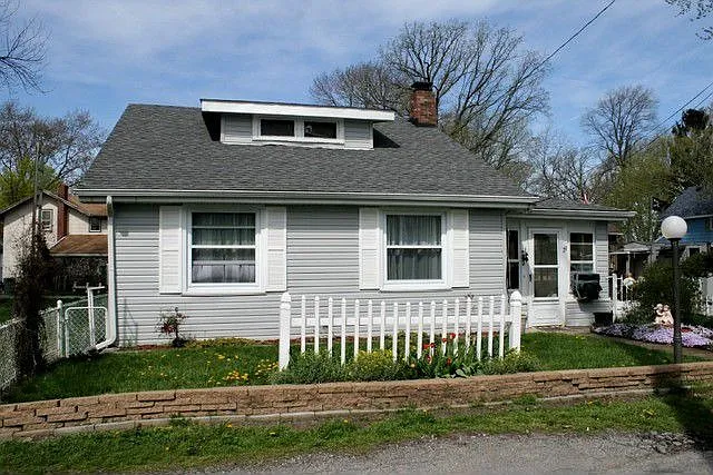 29 Silvern St photo 1