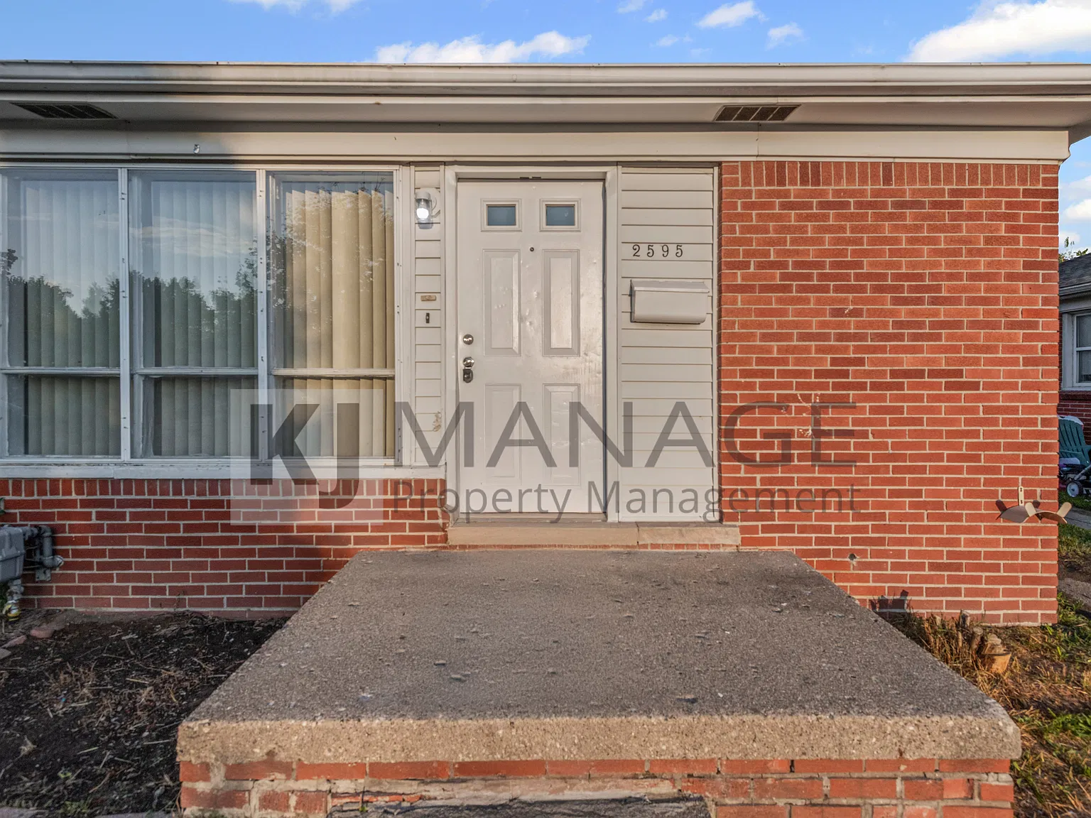 2 bed, 750 sqft, $1,195 — Photo 1