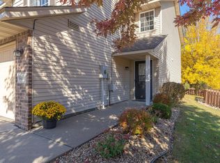 6468 35th St N, Oakdale, MN 55128