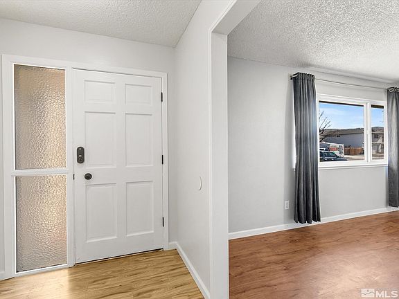 4th image of 973 E Greenbrae Dr