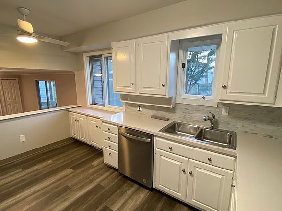 3rd image of 6596 Edgemoor Ave