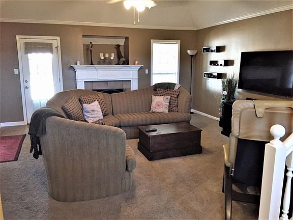 5th image of 9761 Dorothy Dr