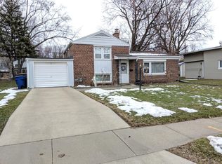 707 Carver Ln, Menasha, WI 54952