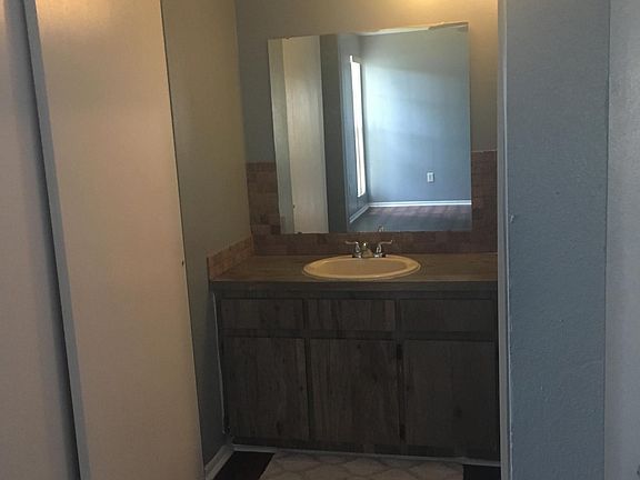 4th image of 2520 E Stanley Matthew Cir
