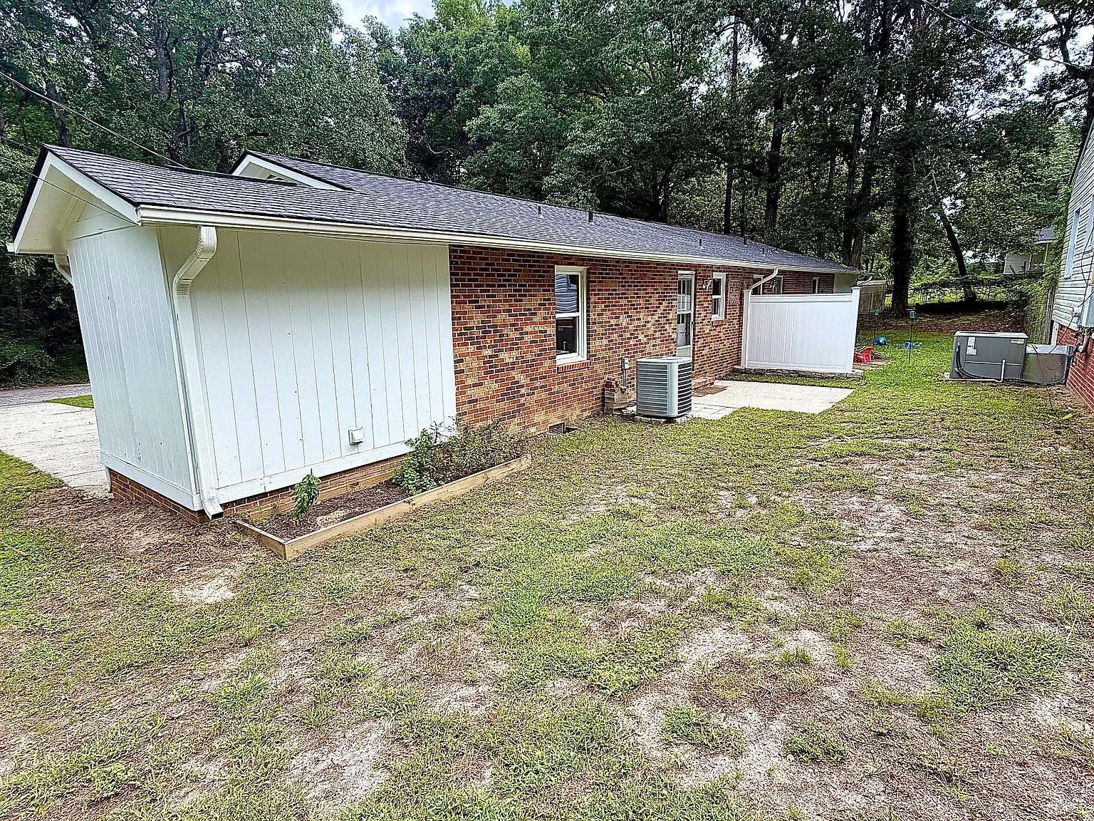 2 bed, 900 sqft, $1,000 — Photo 4