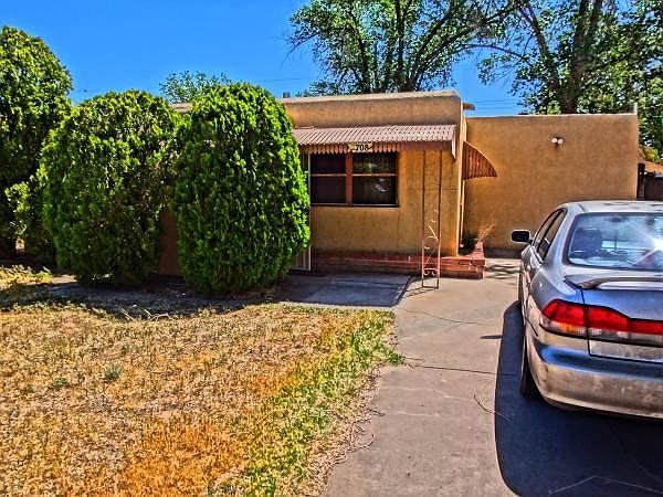 1st image of 2708 Solano Dr NE