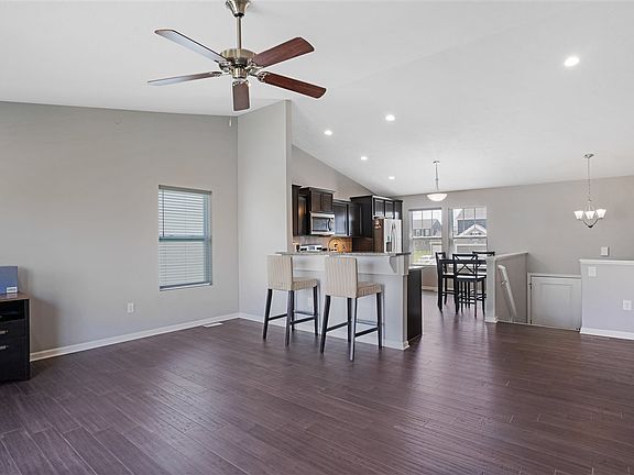 2nd image of 3606 Beal Ln