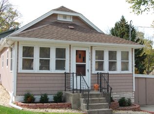 115 Maple Ave, Pewaukee, WI 53072