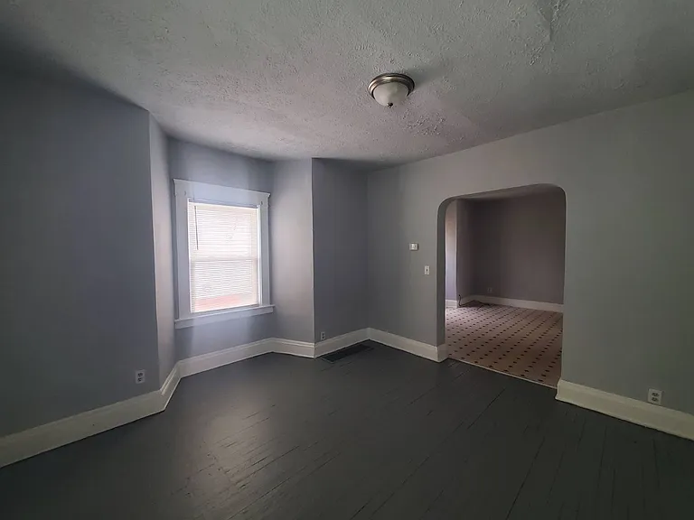 3415 E 114th St — Photo 5