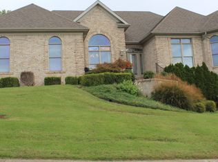 7117 Austinwood Rd, Louisville, KY 40214