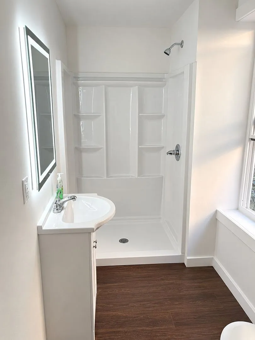 51 Main St — Photo 1