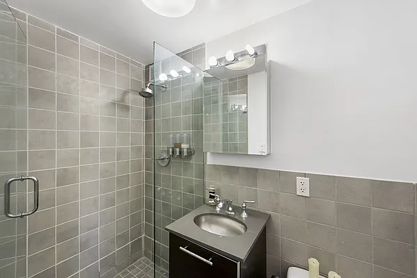 Sold by Nest Seekers International | media 12
