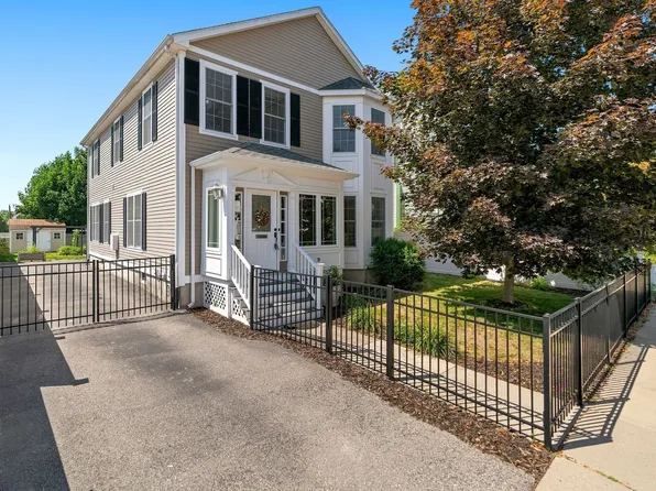 70 Gardner St, West Roxbury, MA 02132