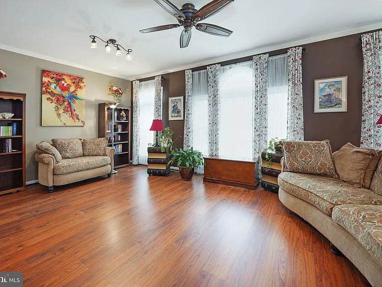 6624 Thurlton Dr — Photo 5