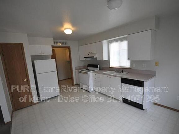 3rd image of 41 SW 7th Ave
