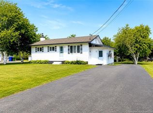 171 Louis De Lanteigne, Caraquet, NB E1W 1A9