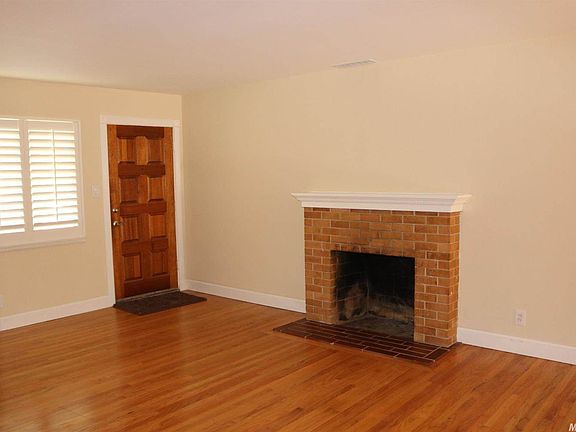 2nd image of 4961 Lippitt Ln