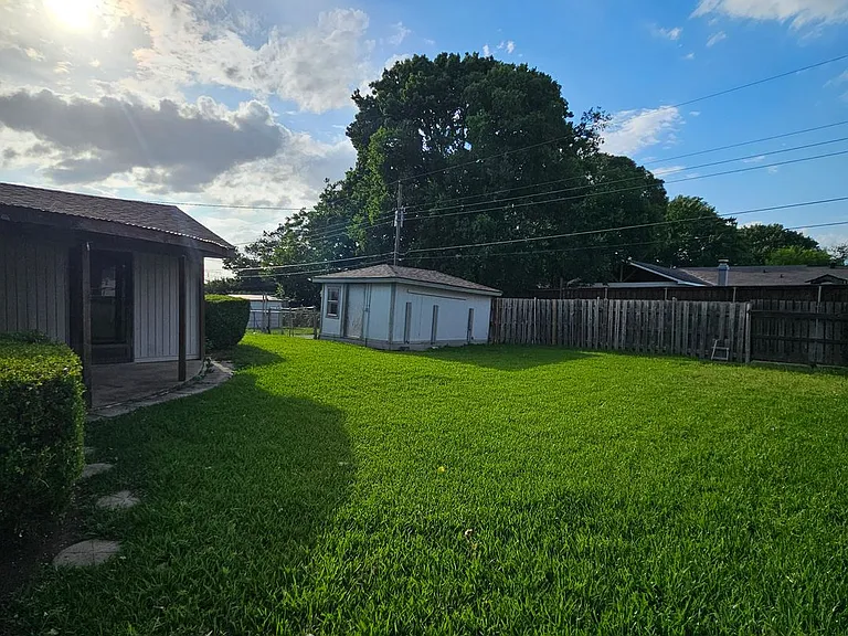 213 Melinda Dr — Photo 43
