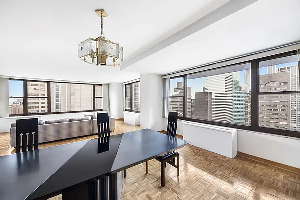 Sold by Stribling | media 3