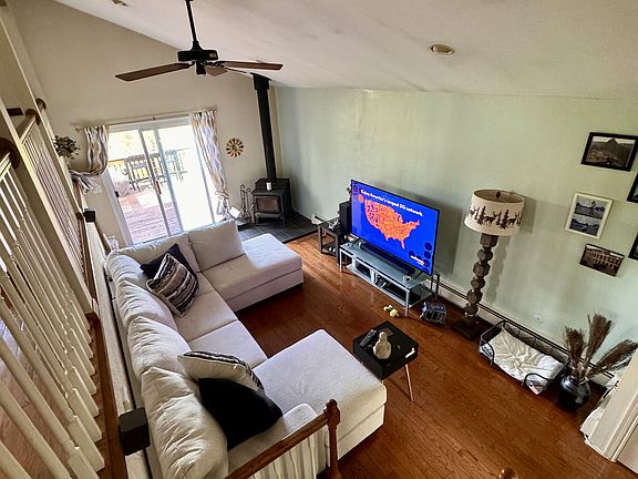 2nd floor to living room