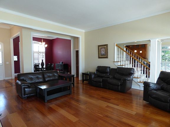 4th image of 4216 Edgeworth Dr